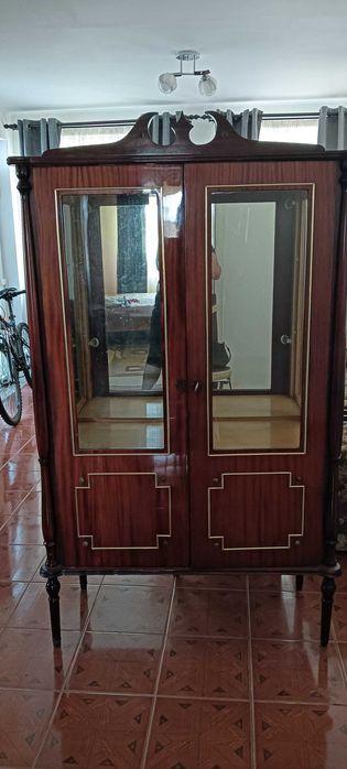 Vand vitrină lemn masiv- vintage