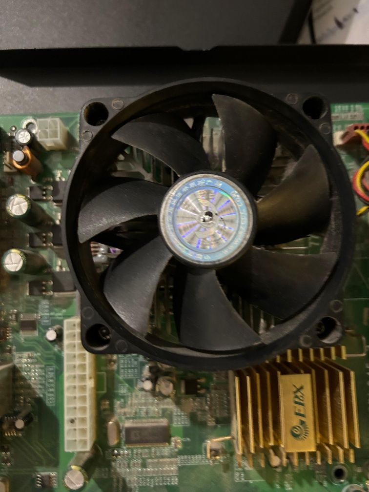 LGA775 материнская плата + Pentium 4 + DDR2 2GB + 80GB IDE HDD
