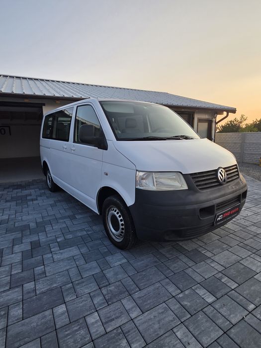 Vw t5 Transporter Caravele an 2009 motor 1,9 D 9 locuri Posib. rate