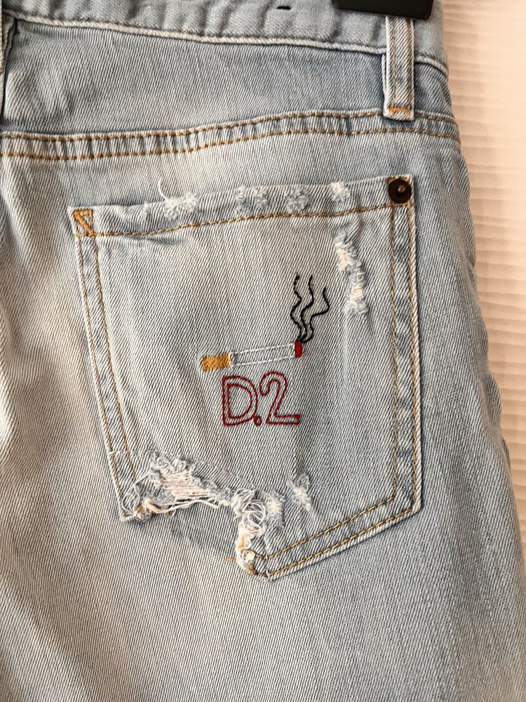 Дънки Dsquared с много ниска талия