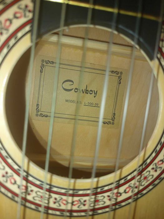 Продавам класическа китара