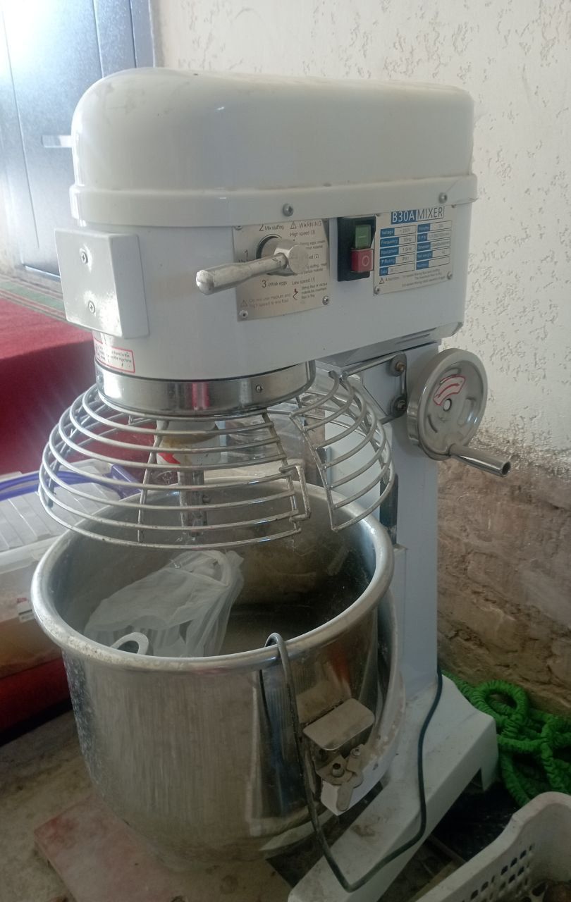Hamir qodadigan apadat sotiladi