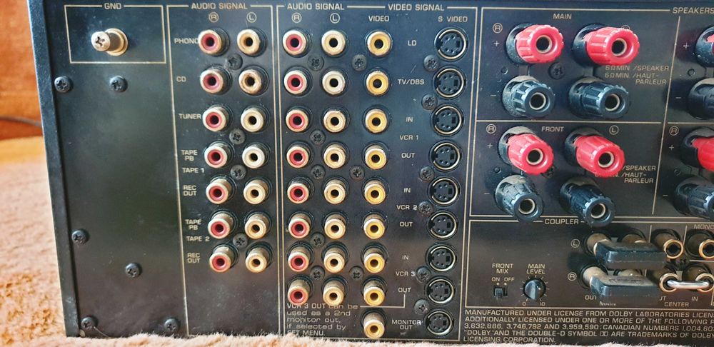 Yamaha DSP-A2070 amplificato power in stereo mode: 2 x 215W into 4Ohm