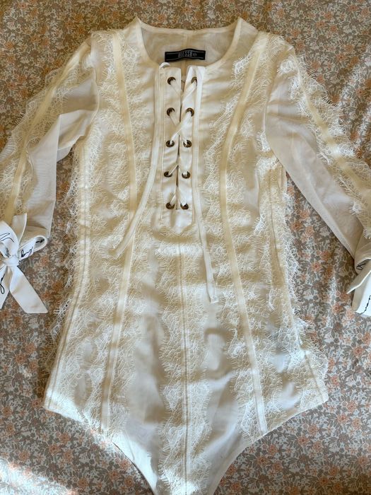 Alessa боди с дантела