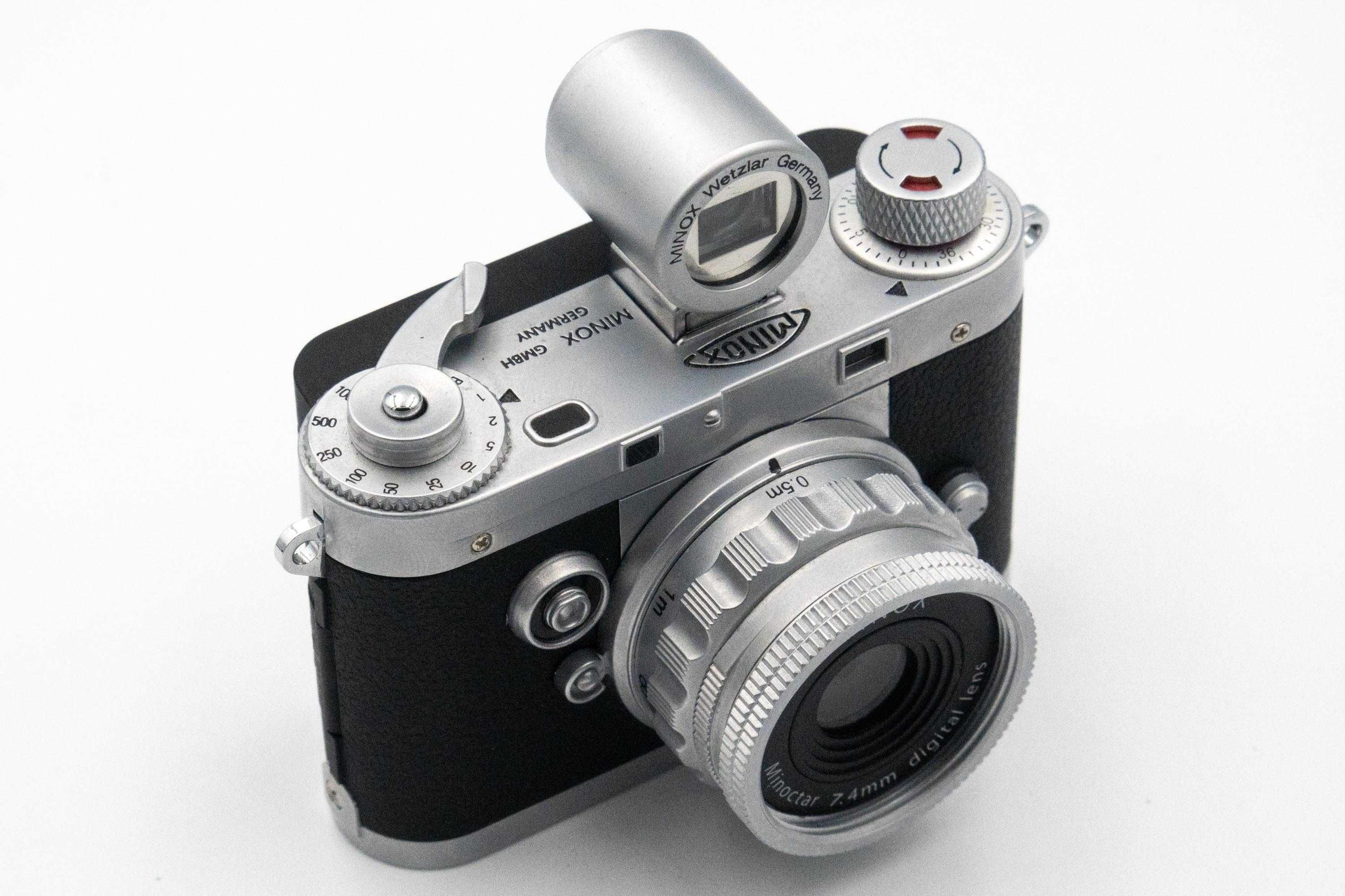 Aparat foto de colectie Minox DC  14.0 Classic Camera, point and shoot
