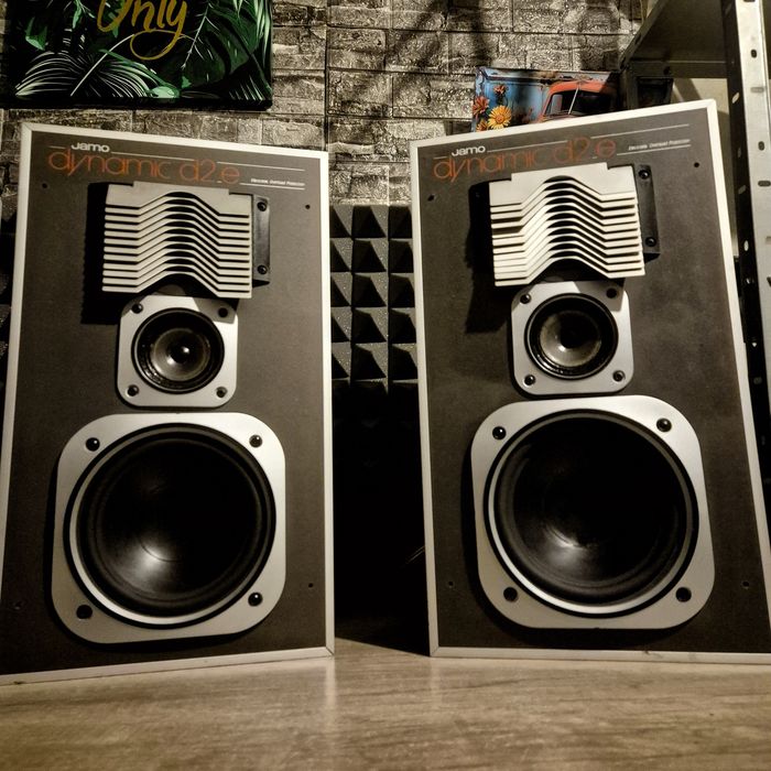 Jamo Dynamic D2E – Made in Denmark / 3-лентови Hi-Fi колони
