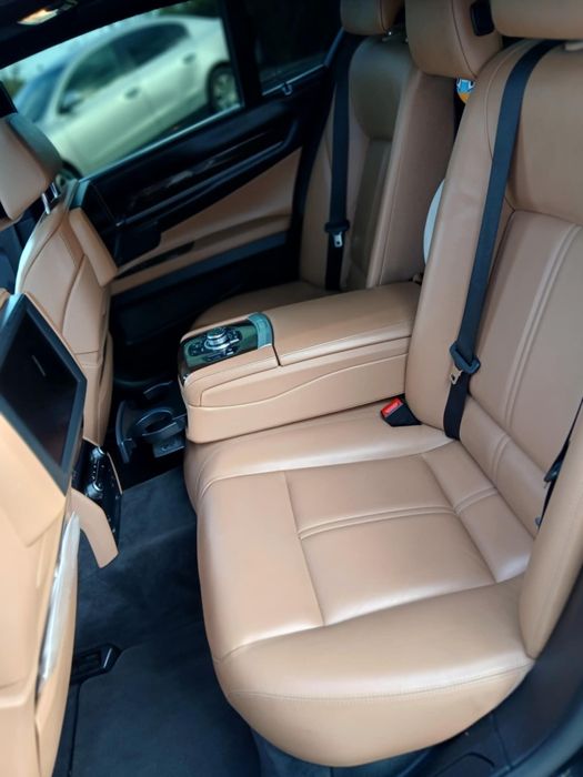 BMW Seria 7 740D 2012 Full