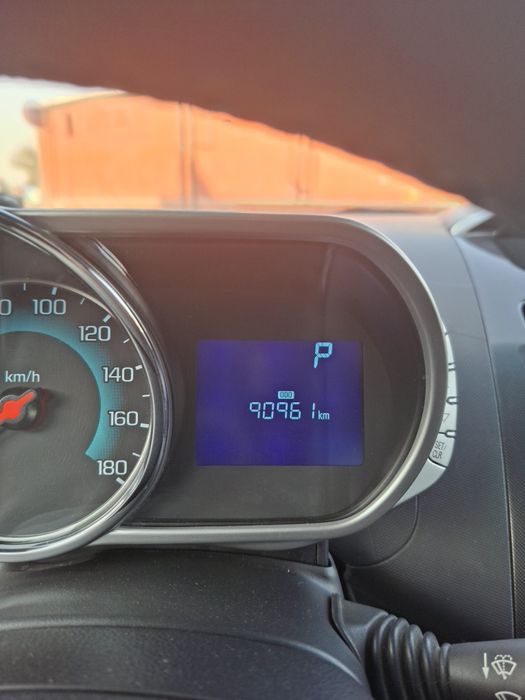 Spark Avtomat sotiladi!