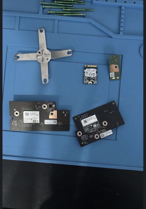 Xbox series s defect( cred ca are un scurt placa de baza) (fara sursa)