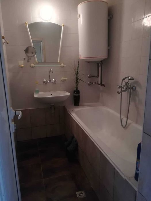 Продава се Тристаен апартамент в Бургас, Лазур - 90 кв.м за 2200 €/кв.м - Снимка #4