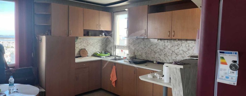 Продава се Тристаен апартамент в Бургас, Славейков - 115 кв.м за 1261 €/кв.м - Снимка #2