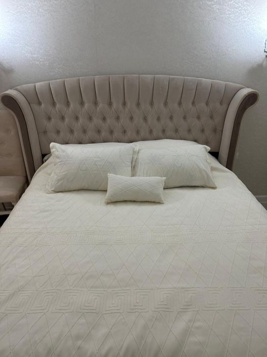 Кровать двухспальная