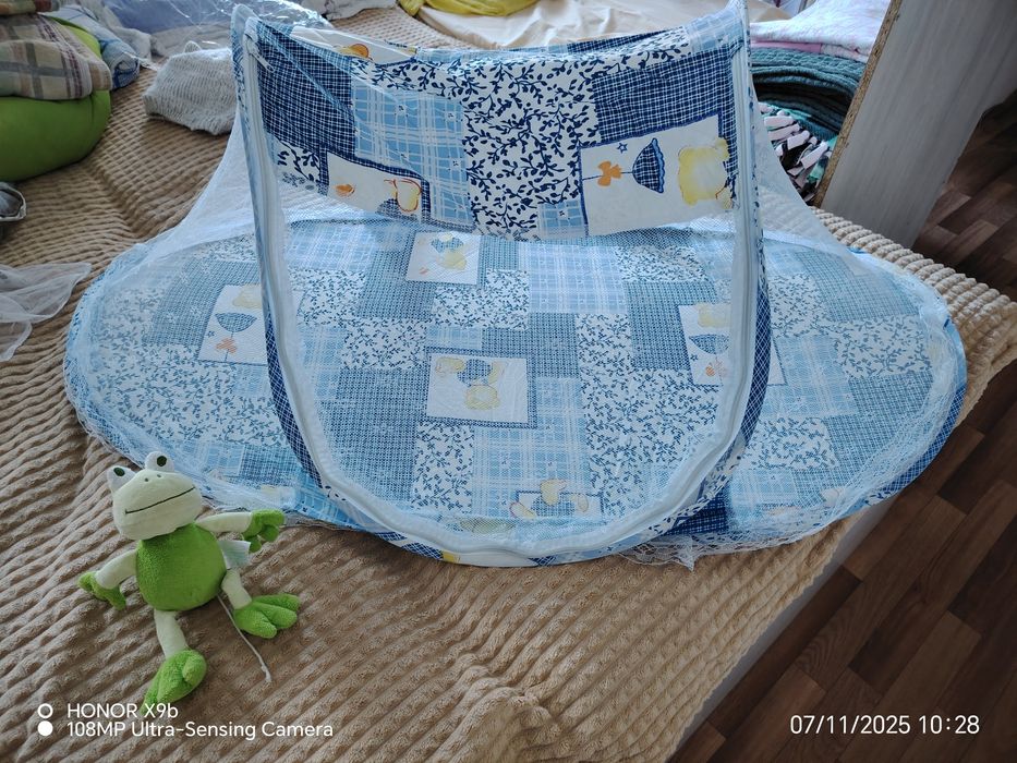 Складная москитная сетка для детей.