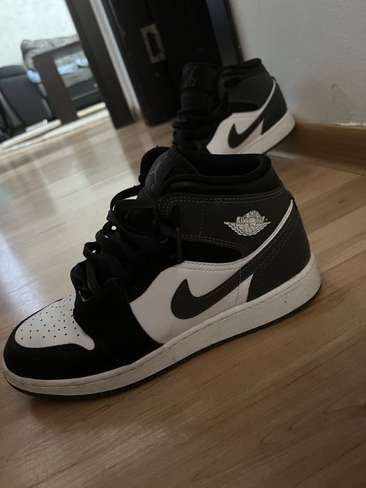 Air Jordan 1 Mid