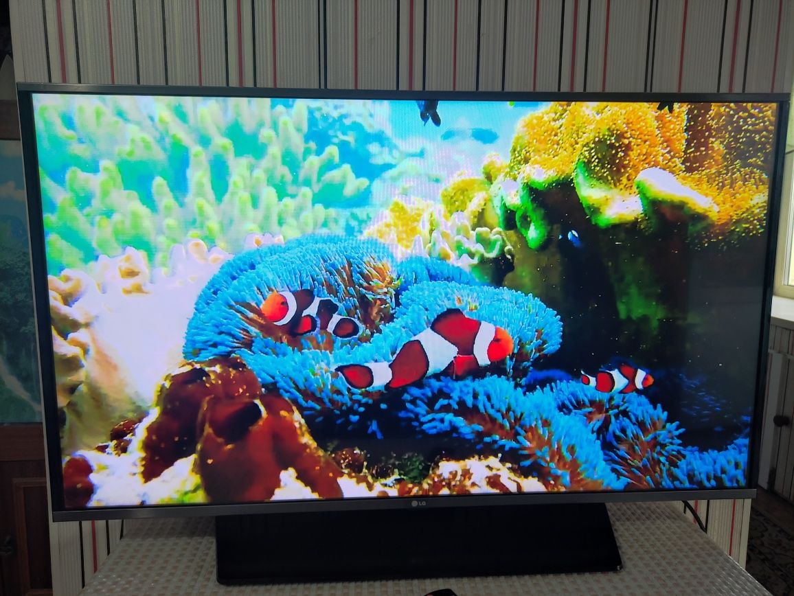 Full HD Смарт ТВ "LG" 124см. В идеале !