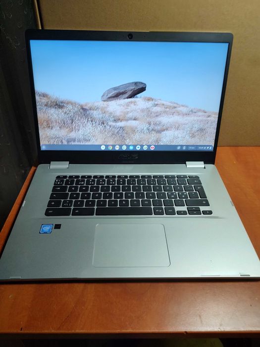 Laptop ultraportabil Asus Chromebook C523N N3350 2.4 GHz 15.6 4GB 64GB