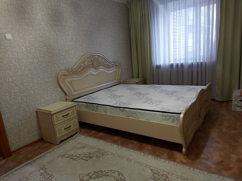 Кровать для спальной