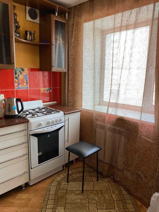 продается 2-х комнатная квартира Абая 155