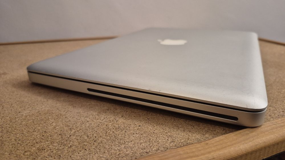 Macbook late 2008