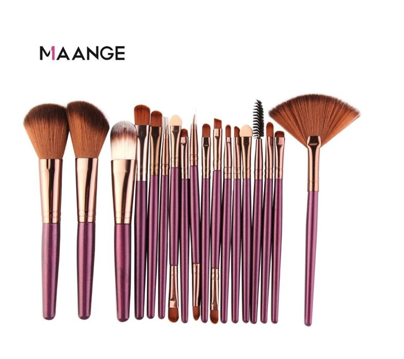 Комплект от 18 професионални четки за грим