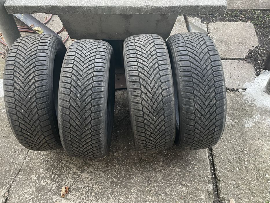 Гуми зимни 215/55/17