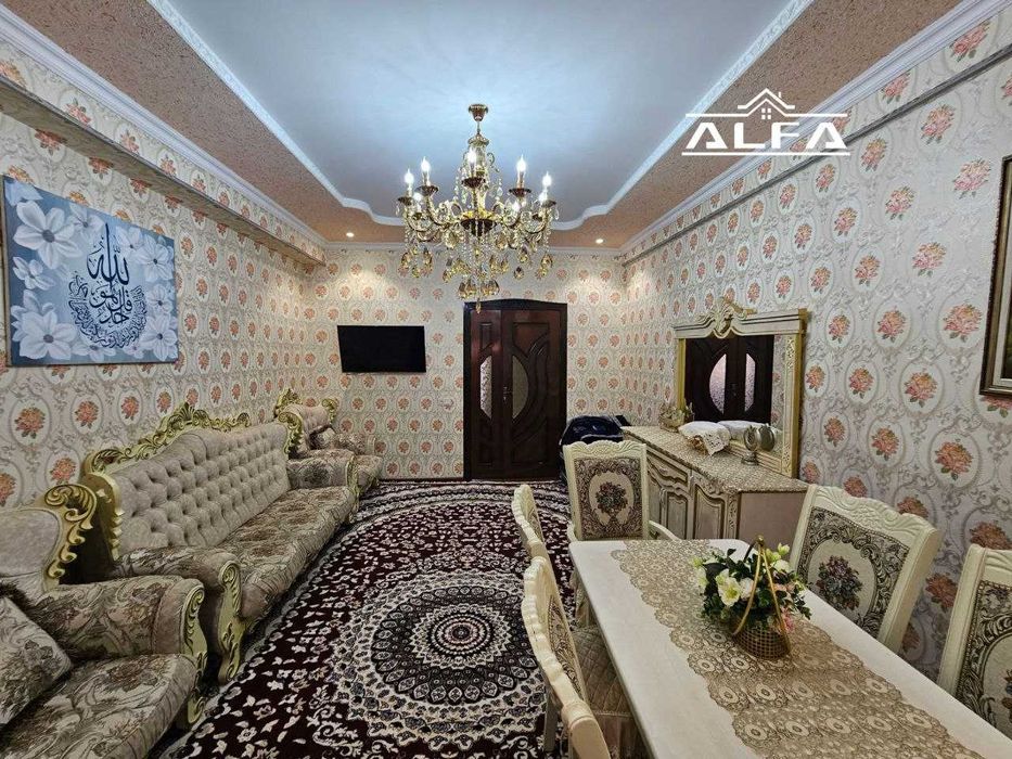 Buxoroda kvartira sotiladi 3 xonali 90m² 4-qavat.