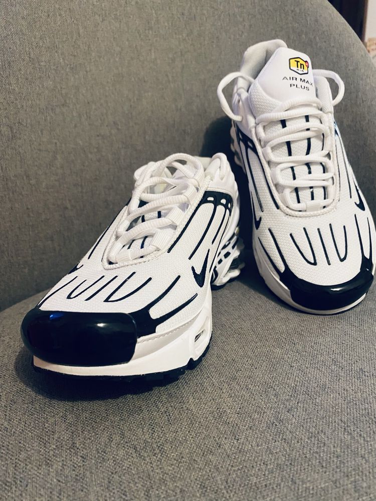 Nike Air Max 3 GS FN3845 бял - 39 номер