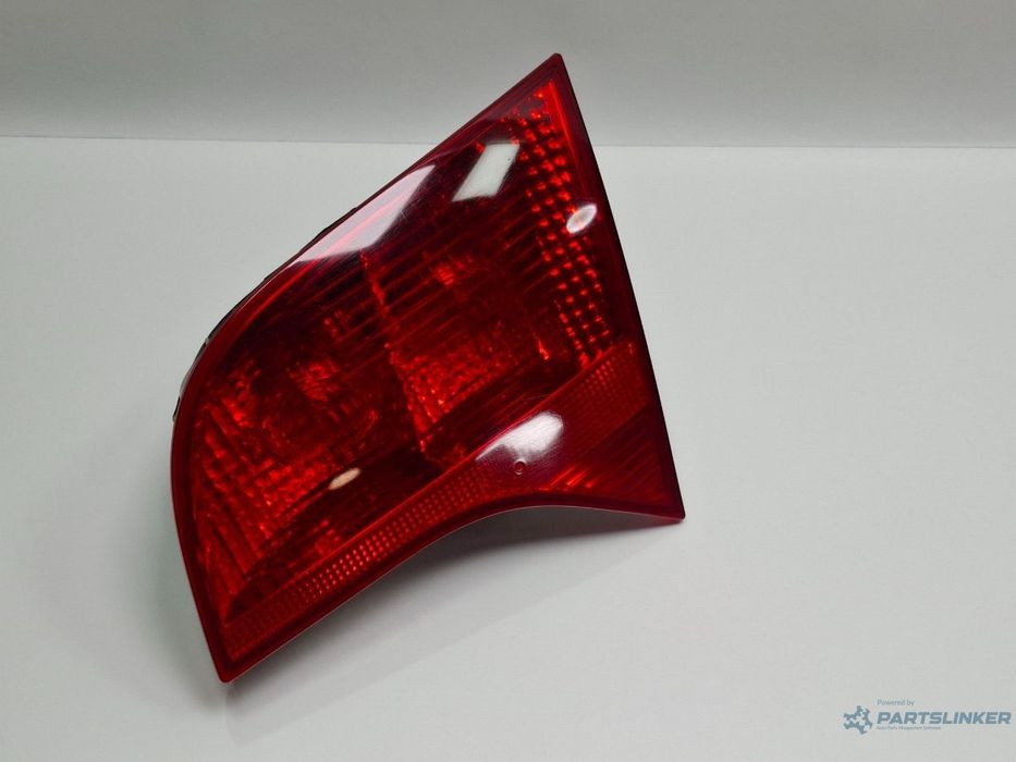 Stop de pe haion dreapta AUDI A4 III Avant 8ED, B7 2004 - 2008 TDI BKE, BRB 8E9945094