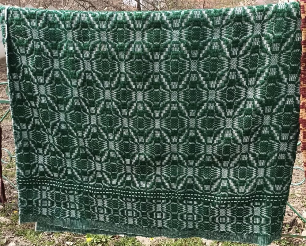 Covor traditional oltenesc verde din lana cca 180/220 cm nefolosit