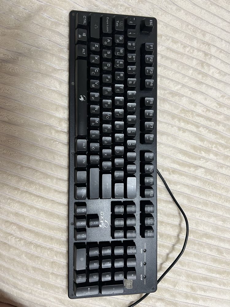 Продам игровую клавиатуру