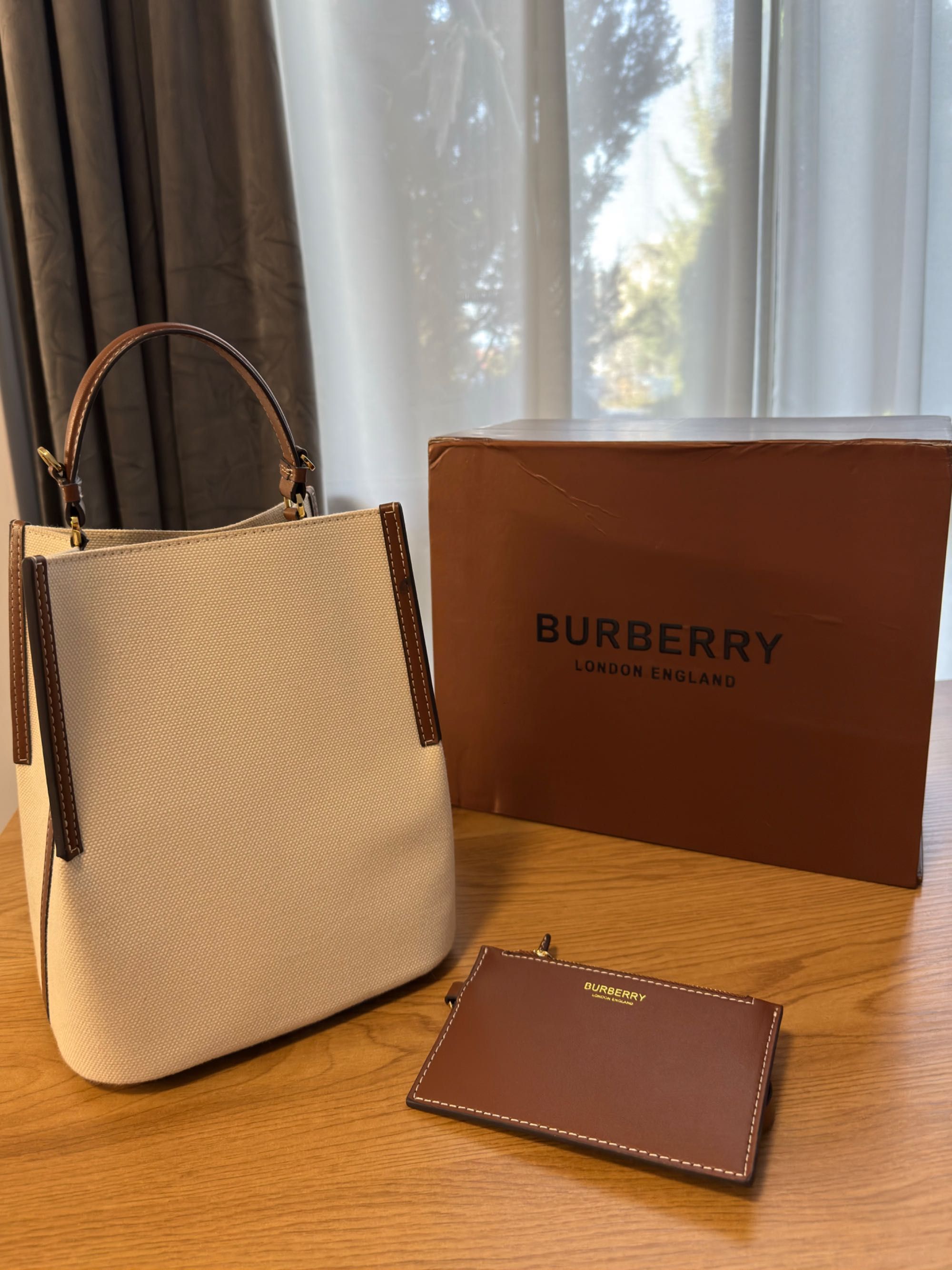 Дамска Чанта Burberryyy**
