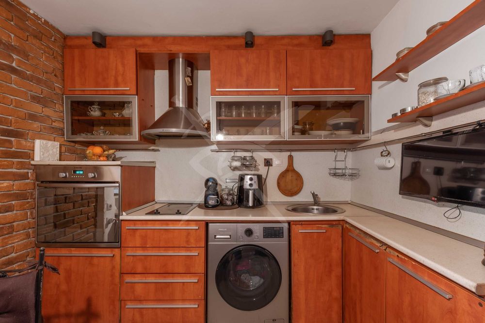 Продава се Четиристаен апартамент в София, Център - 105 кв.м за 2372 €/кв.м - Снимка #1