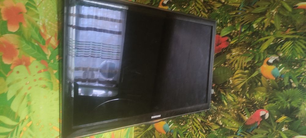 Телевизор Samsung 32 дюйма