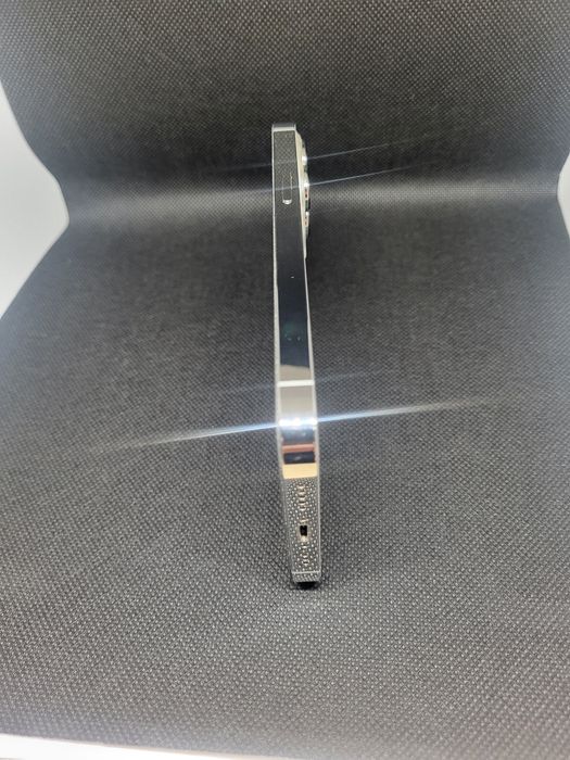 Vand 1 Iphone 13 pro și 1 Huawei Pura 70 Pro+