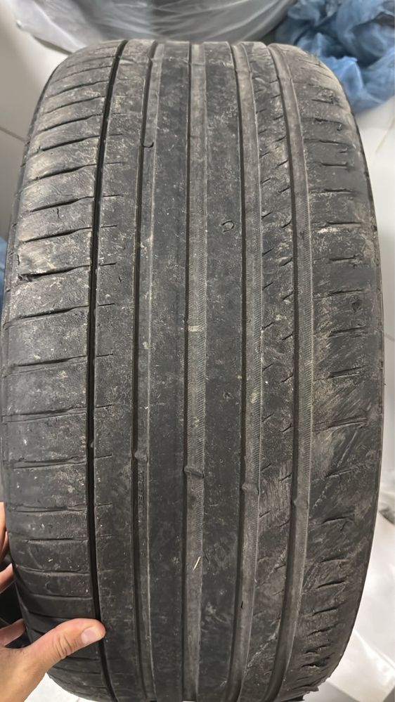 Продам шину в количестве 1 штуки