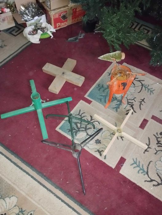 Подставка для елки