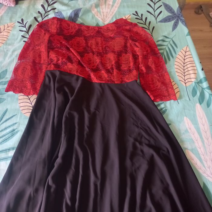 Rochie noua pret negociabil