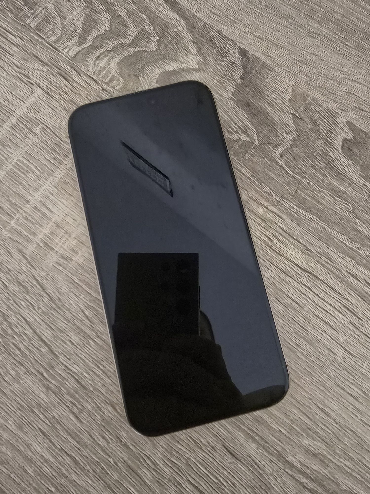 Продавам iphone 16 pro max 256 gb Desert Titanium