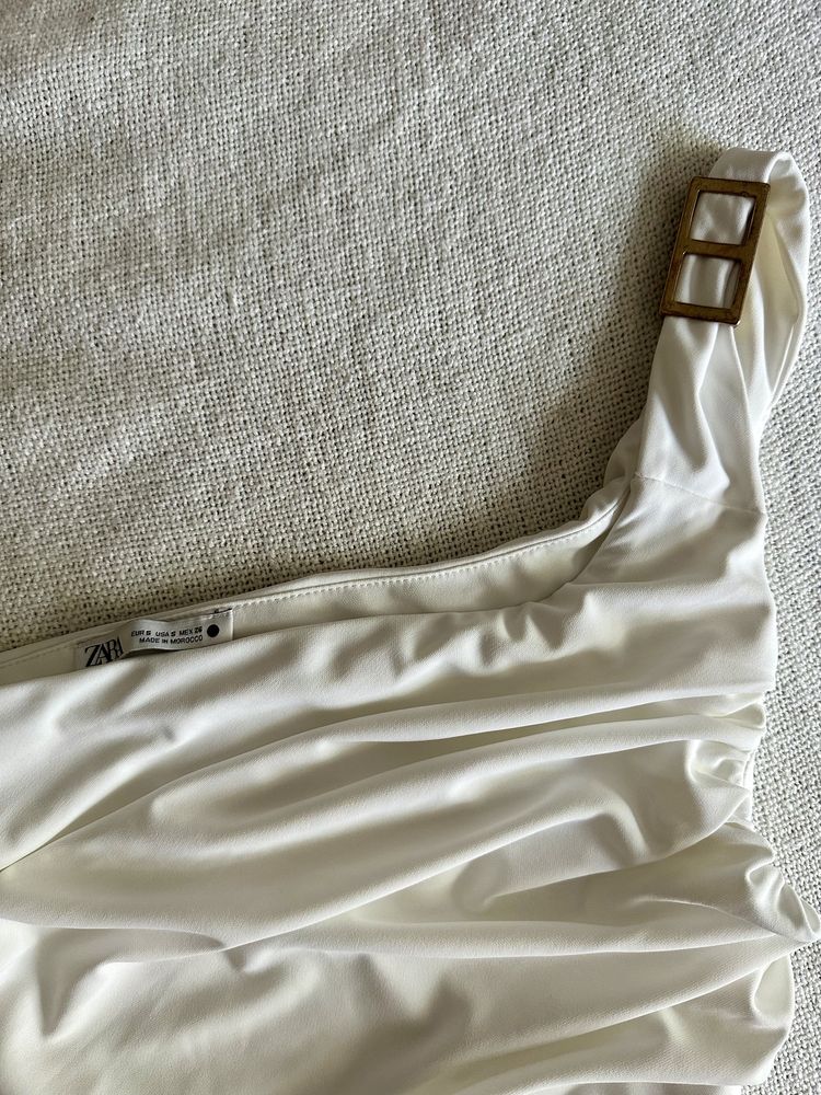 Rochie Zara alba cu detaliu auriu, marimea S