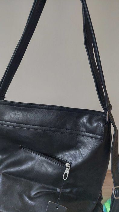 Нова черна дамска чанта-раница