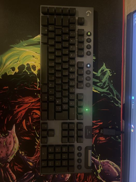 Logitech G915 wiress lightspeed