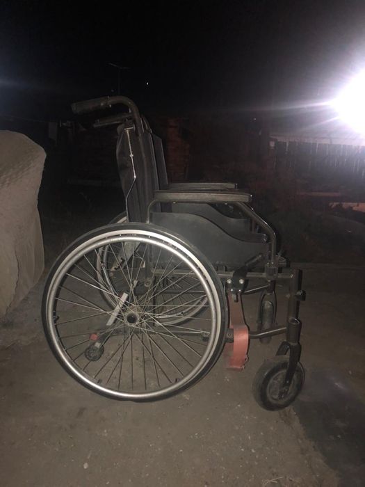 Продаю коляску инвалидную