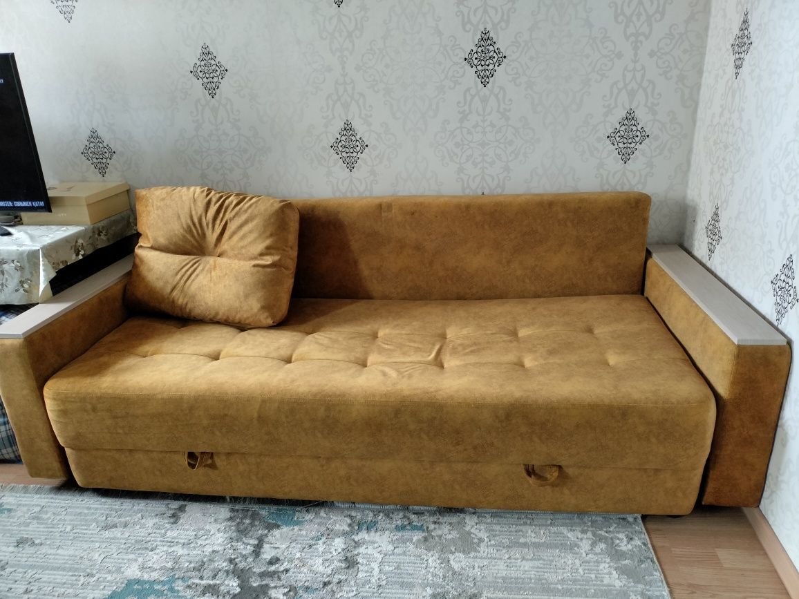 В связи переездом продается диван