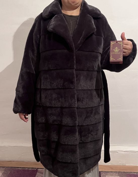 Шуба, новая с размером 50-56.