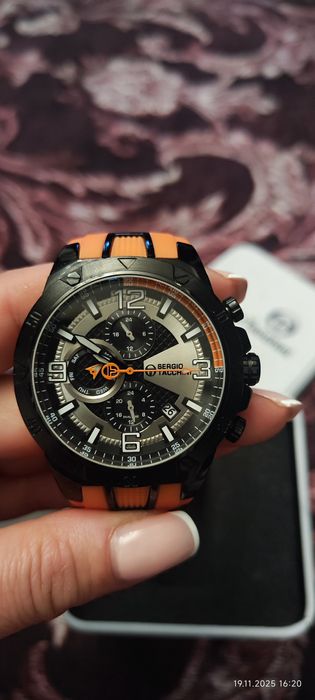 Часовник Sergio Tacchini