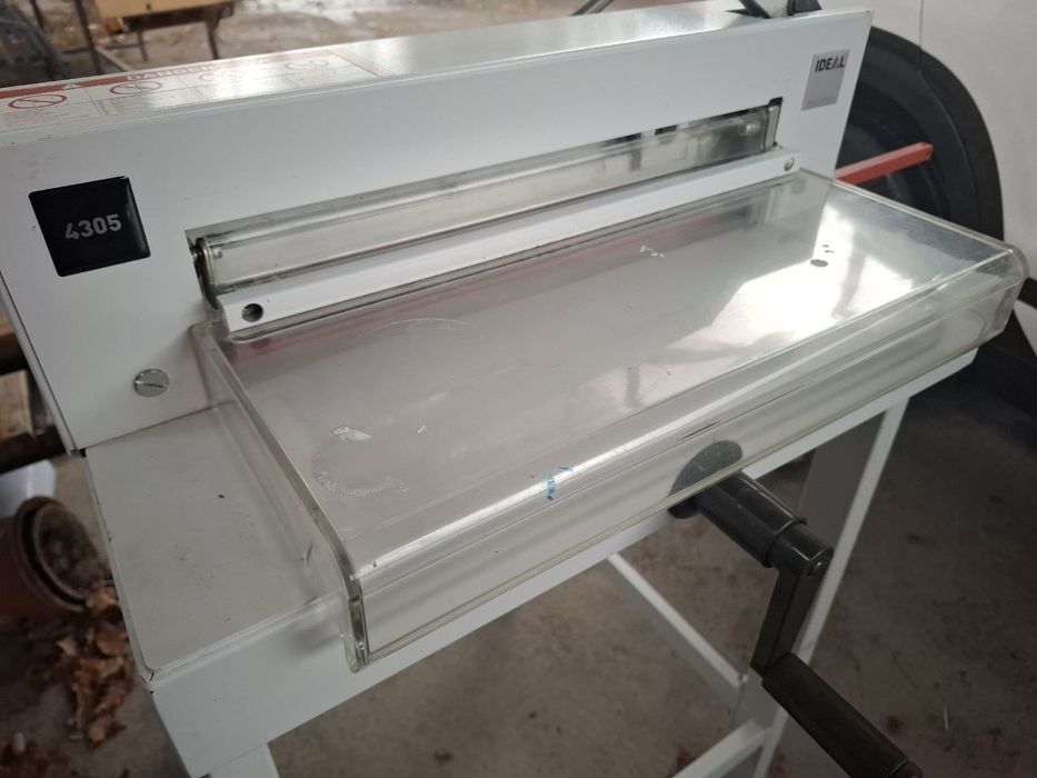 Резак ideal фармат 440 ручной с зажимом не дорого 8 мил .нож .резак