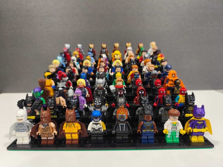 LEGO мини фигурки