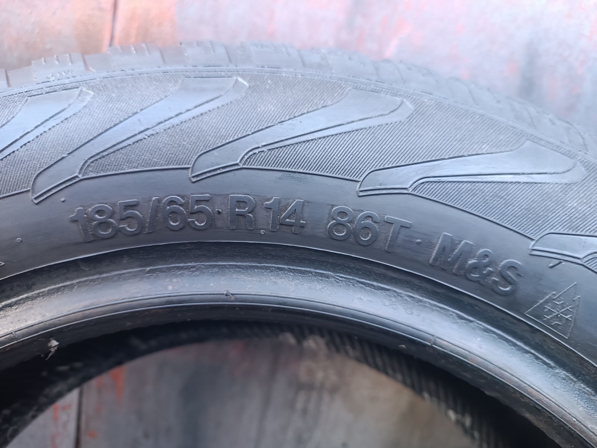 185/65/14 Vredestein