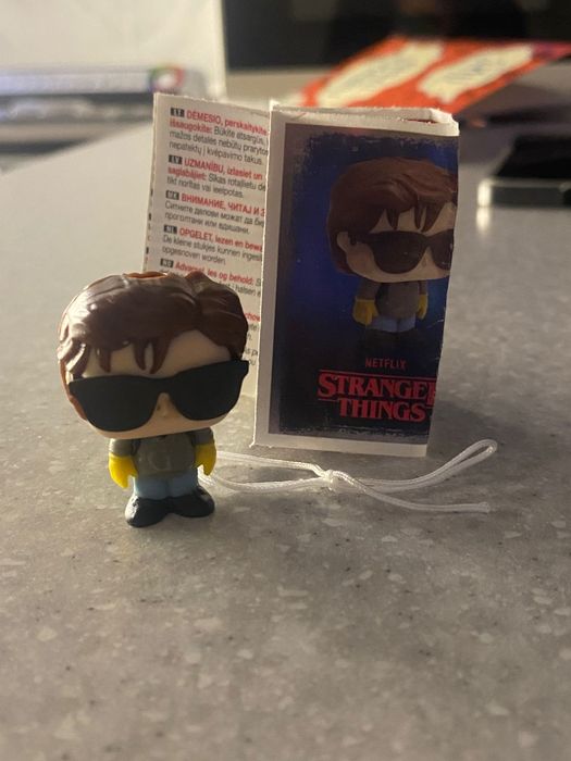 Киндер очень странные дела Стив