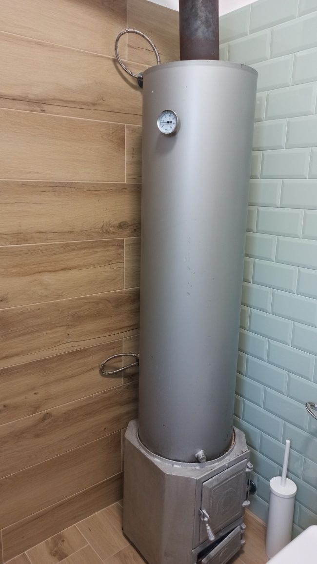 Boiler pe lemne in stare buna